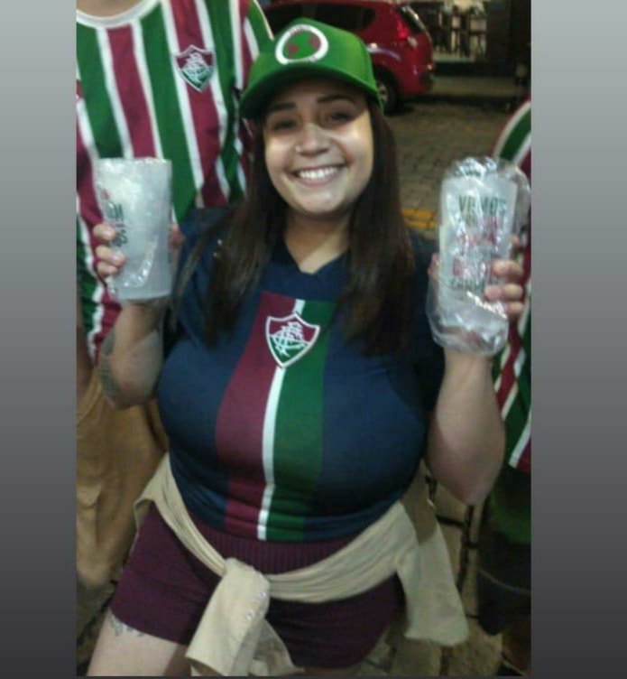 pulligffc's tweet photo. Ou a gente bebe ou a gente sofre
Os dois, só se torcer pro Fluminense ❤️🇧🇬
Parabéns @FluminenseFC
Eu te amo do fundo do meu coração ❤️
#fluminense
#Flu119 https://t.co/O51fY8tHdO