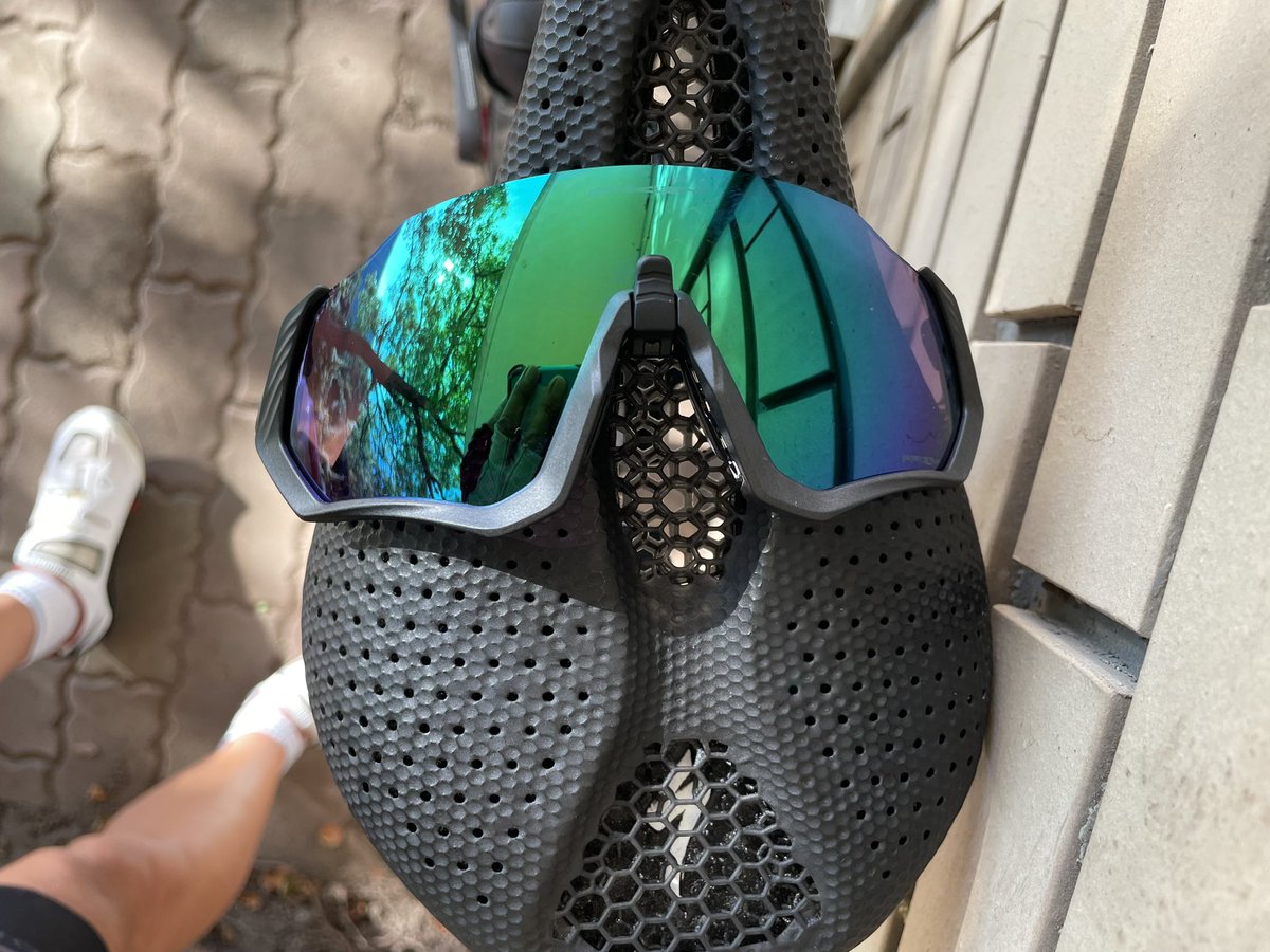 tick3tac's tweet photo. 降臨！

#OAKLEY #オークリー  #FLIGHTJACKET #フライトジャケット #サングラス https://t.co/c72vRag3BT