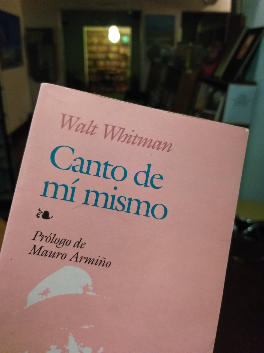 'Quédate conmigo este día y esta noche y poseerás el origen de todos los poemas...'
 
#WaltWhitman #LibroClub