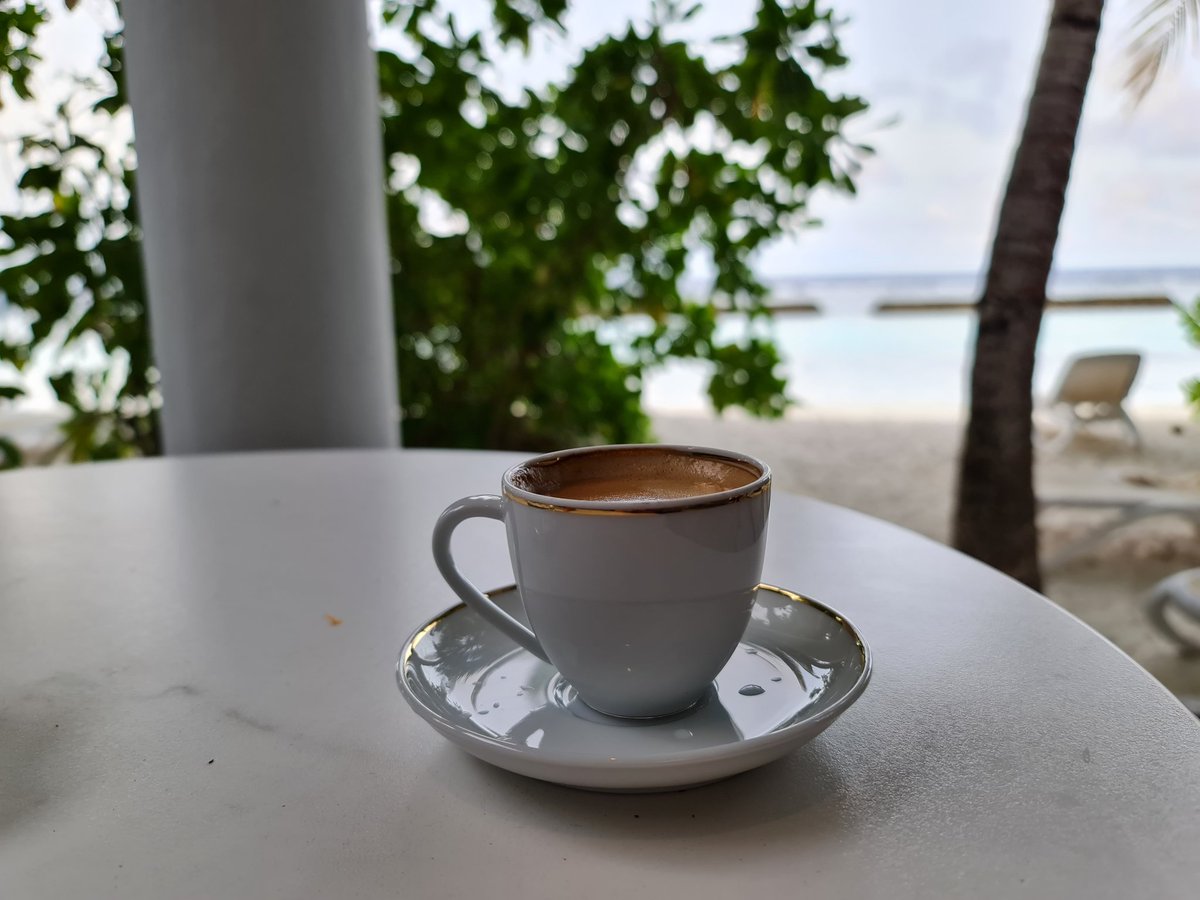 Morning coffee | @KuramathiISLAND
.
.
.
.
.
#KuramathiMoments #KuramathiIsland 
#WorldsLeadingDestination #Maldives #VisitMaldives #SunnySideOfLife