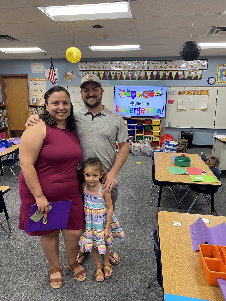 HarmonElemHawks's tweet photo. Thank you to our Harmon families for a great Meet the Teacher event! We can’t wait to get started on Monday, the first day of school! https://t.co/7xVimB8iKe