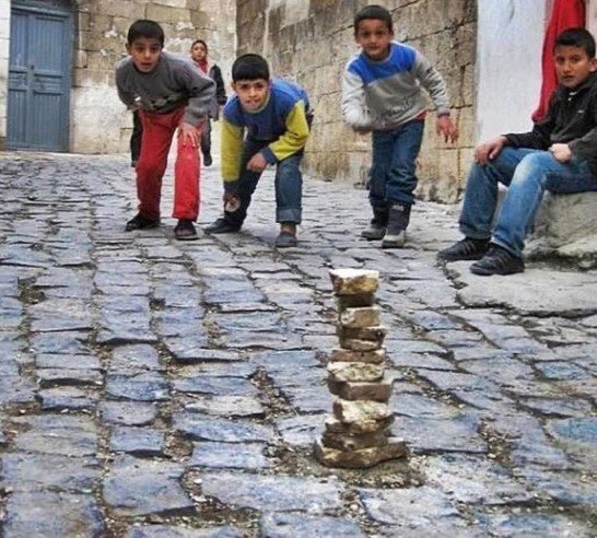 YamanAyse42's tweet photo. 😰🌹🍃🥀🍁🍂🌈🔥🏃🏿
💕#SelâmünAleyküm💕
#BAYRAMSA !...
Ne Söylesem Boş artık...
Yalın Ayak Koşup ;Oynayan Çocuğun ,SEVİNCİ yok içimde... 😰💔
👎👎👎👎💚💚💚💚😢 https://t.co/rdvOiOvNo0