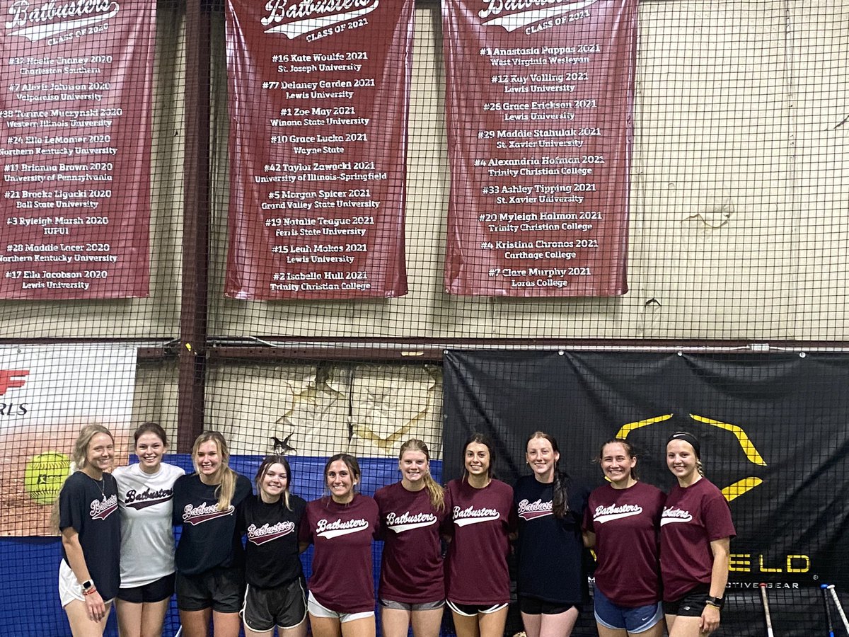 Jmay7777's tweet photo. So proud of all these young ladies! The hard work and dedication they have put in to making themselves better has always amazed me. Looking forward to  seeing you play in college. #proudCoach @BatbustersChiJP https://t.co/SJ1GtXgowe
