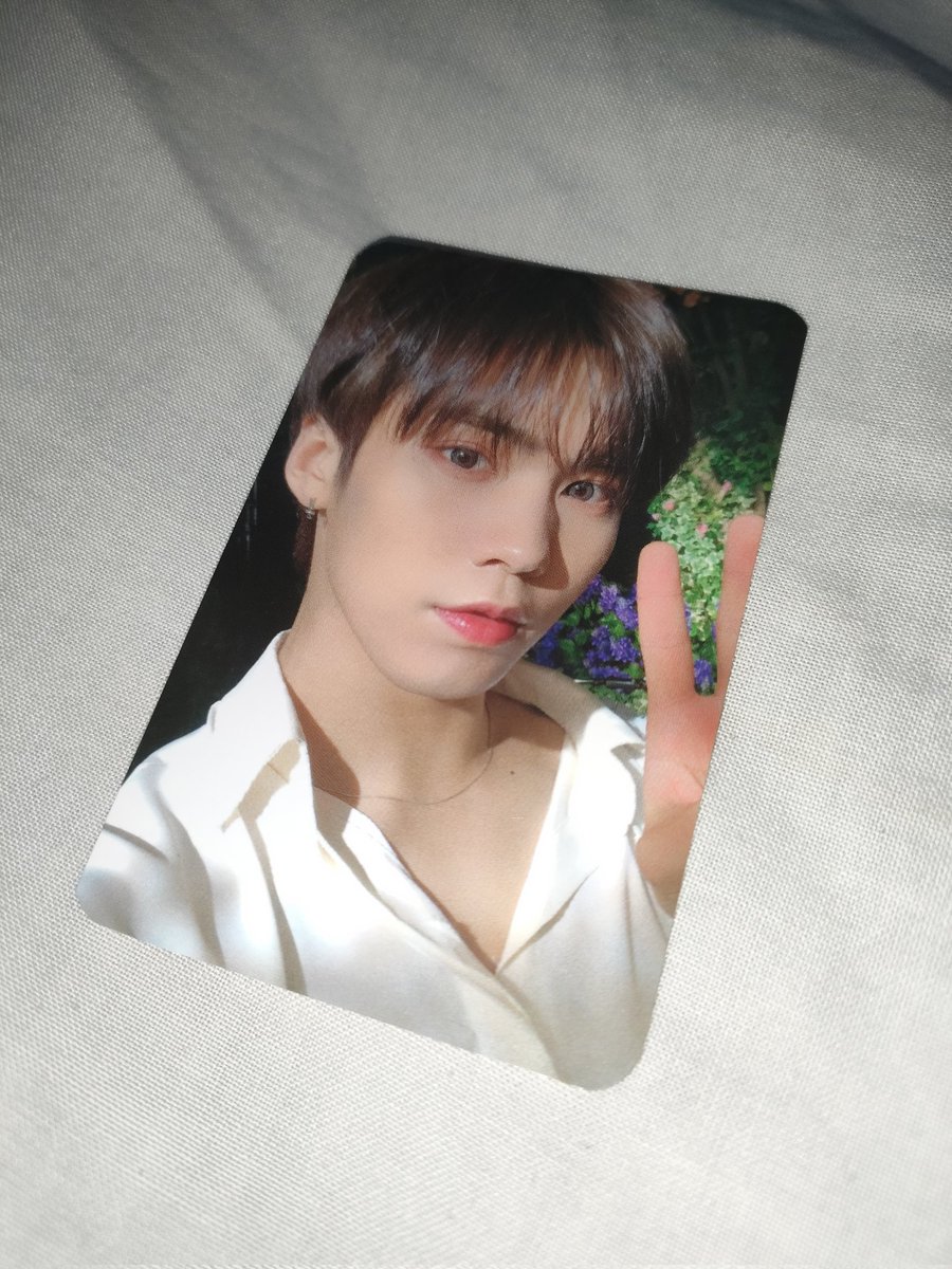 ArohaJason's tweet photo. I'm selling ALL NIGHT Official Photo card!! Mine nyo na!! Pakalat 🥺 #leg8 #ASTRO #noscam #ROCKY https://t.co/OTsg0CzR8e