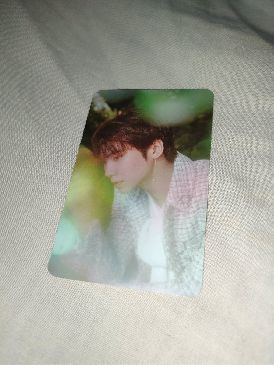 ArohaJason's tweet photo. Another Rocky Official Photo card guyss!! Mine nyo na den!! pakalat ule🥺 #leg8 #22o #2nay #ROCKY https://t.co/BVXXLdwbwM