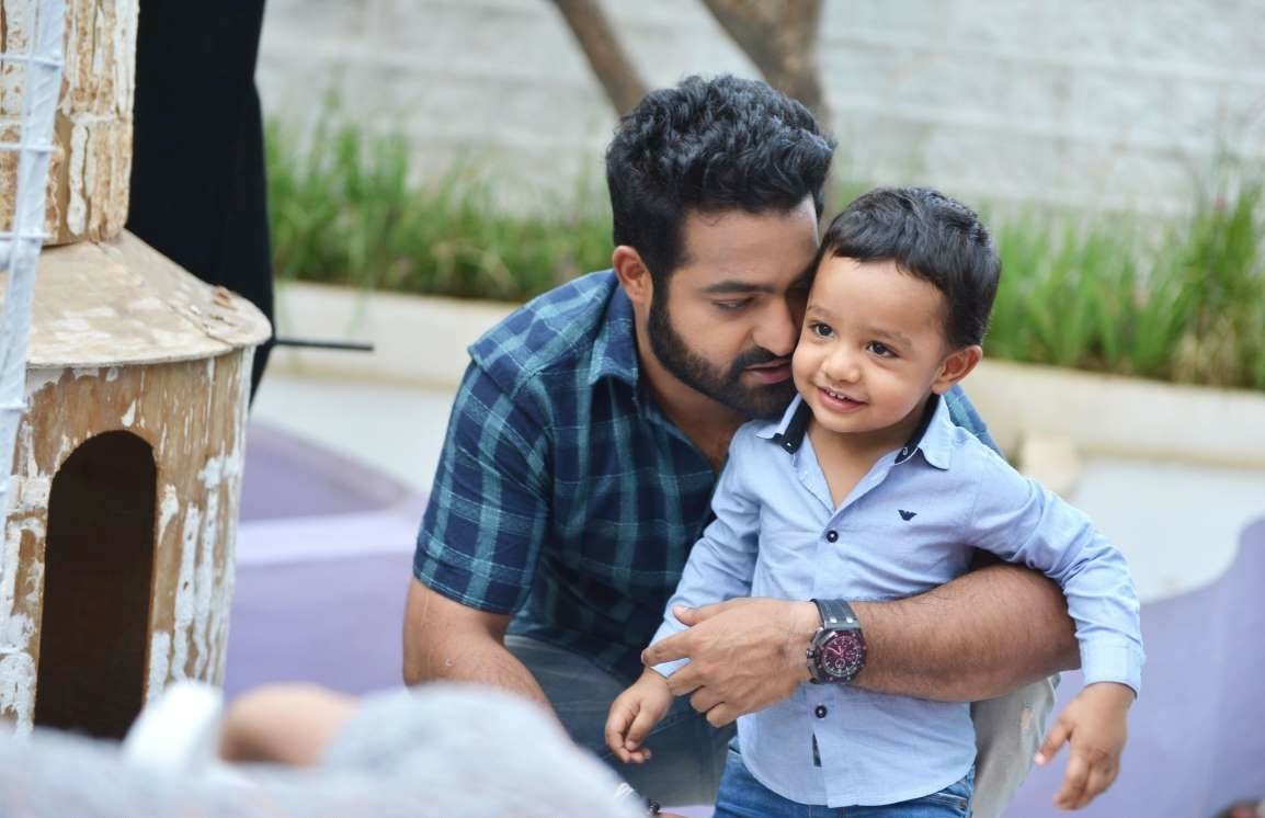 JrNTR_Team's tweet photo. Wishing Our @tarak9999's Elder Son Nandamuri Abhay Ram, A Very Happy Birthday ❤️

#HBDNandamuriAbhayRam 

@tarak9999 #KomaramBheemNTR https://t.co/nhFdaRKjZZ