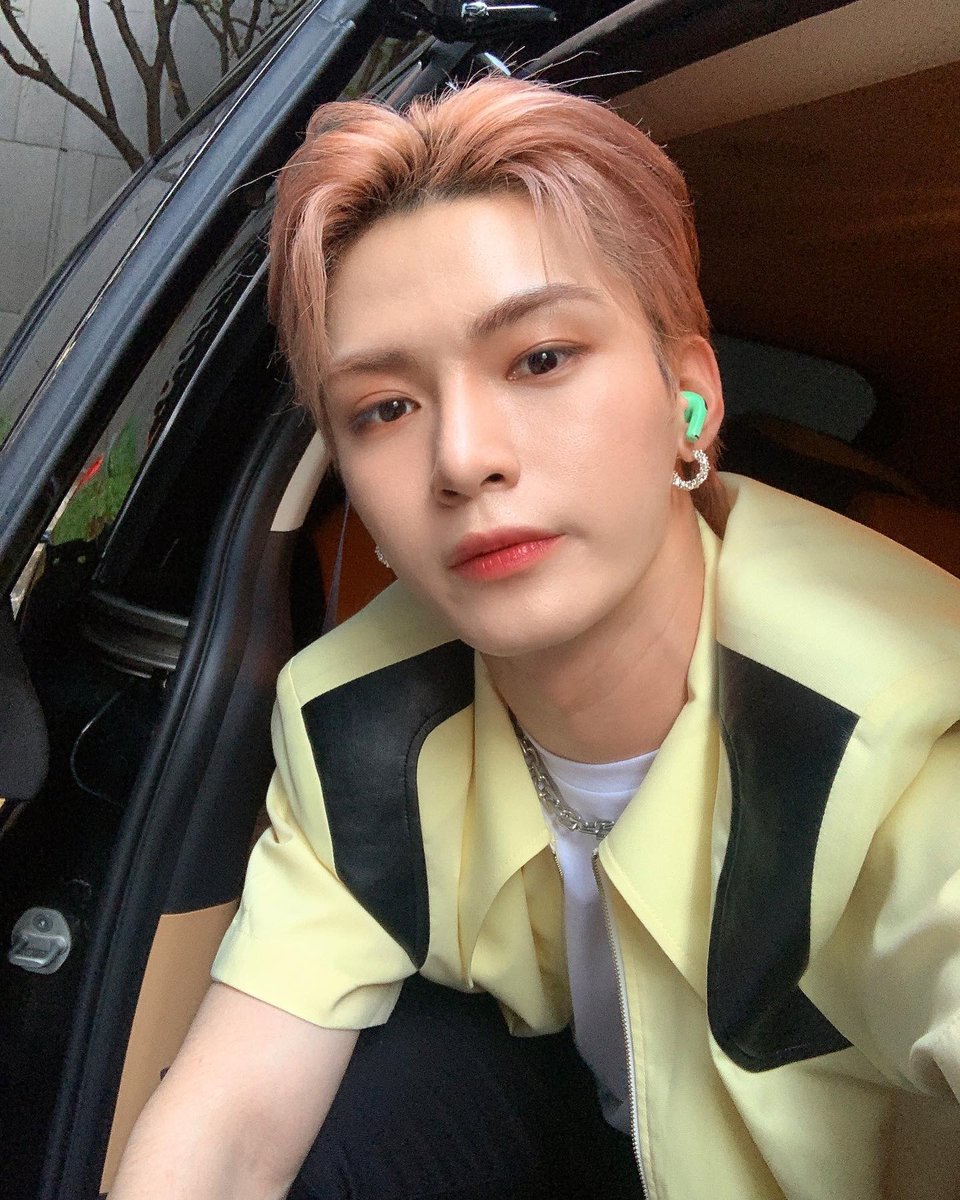 OmegaX_members's tweet photo. [#OX]

셀카 찍고 확인하면 꼭 하나 있는 혀내민 샷…

#OMEGA_X #오메가엑스 #한겸 https://t.co/9cMaMTGBWg