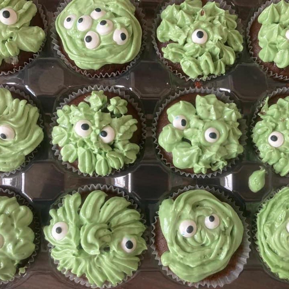 archies_army's tweet photo. Lots of school activities going on today so look out for their donations. If you like cake and buns then get yourself to Morley Newlands 3-3.30pm. You won’t be disappointed!! 💚💚💚 https://t.co/Nh99gbJTR3