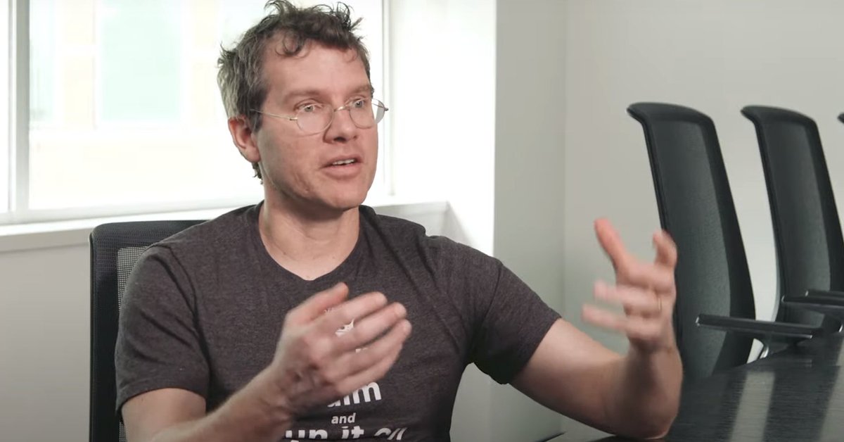 msdev_fr's tweet photo. 💼 Point Carrière : #BrendanBurns, le créateur de Kubernetes, parle de son expérience de #développeur et partage ses conseils pour trouver sa voie 🤩 👇 #OnlyForDevs