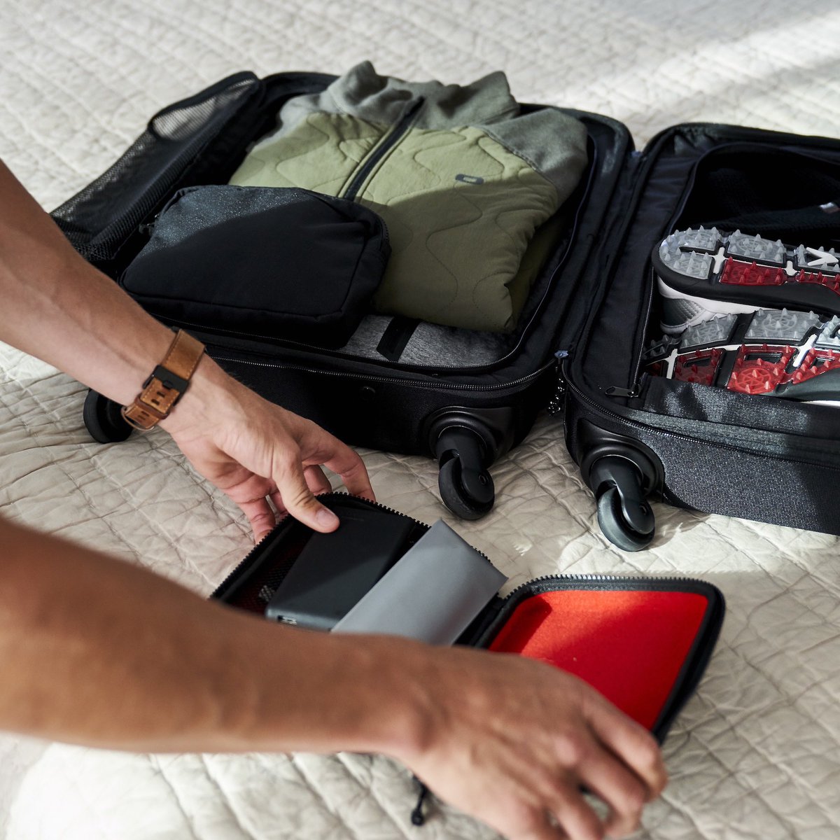 OGIO_EU's tweet photo. Whether it’s home or abroad, it’s nice to finally have the feeling of packing up and going places
#OGIO #GoOGIO #Travel https://t.co/QOXpRZbLyQ
