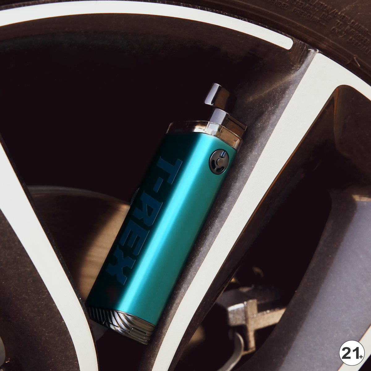 Teslacigs_'s tweet photo. It's important to pick the right device for you.#TREX 😍😍😍

.
.
.
#teslacigs #teslacigstrex #TeslacigsTRX #myteslacigs #Teslacigsofficial #Teslacigsliberateyoursoul
#teslacigsmod #vape #vapenation #vapelife
#vapeon #newvapes #vapetrick #vapefeed #vapeon #podmod #vapepod https://t.co/DRWVClfxvm