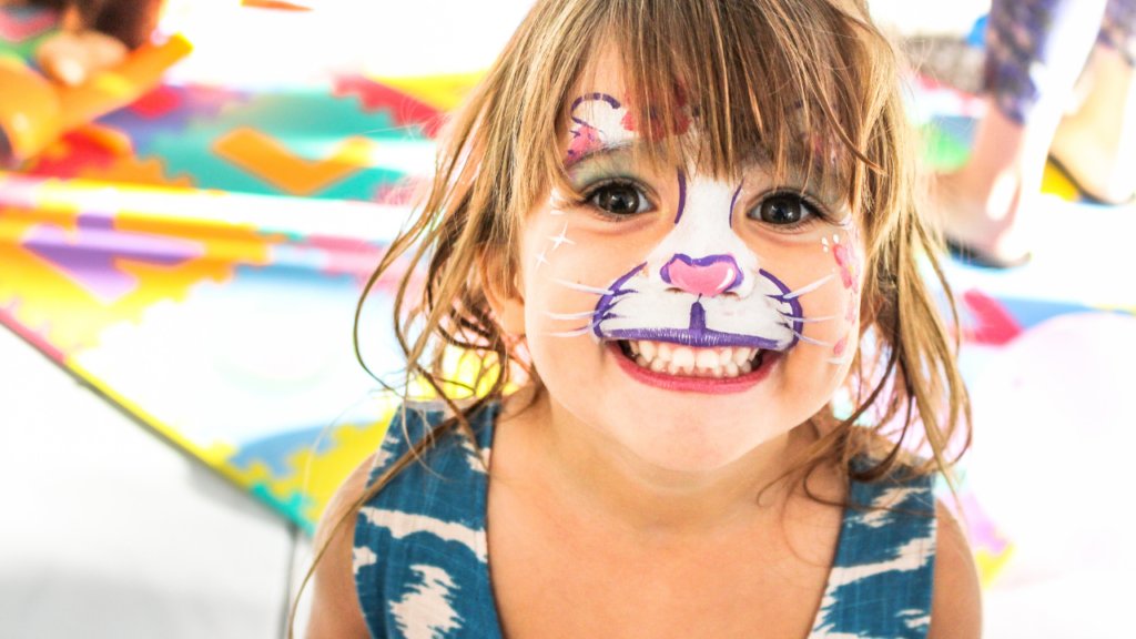 welcometofife's tweet photo. We're helping families in #Fife to find fun things to do to keep busy over the summer holidays and this week's theme is #goBeCreative ๐๏ธ๐จ
There are lots of ways to get involved, check out the website for more info ๐
https://t.co/7JPTw8LsjP
#lovefife #goFife https://t.co/XnbJdOU7JA
