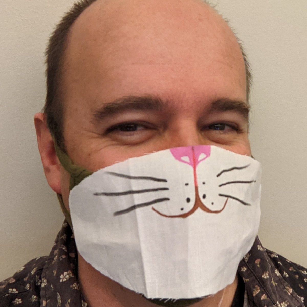 InnovationStew's tweet image. This Sunday Family Funday bring a spare cloth mask and your imagination to put a smile back on your face! Or a crocodile, or a cat, or a moustache, or some tentacles, or more eyeballs... or whatever you can imagine! 11am-1pm

#innovationstew #bringit2blingit #funfacemasks