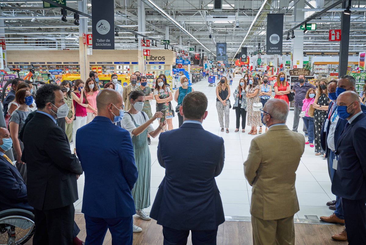 mariacidfsc's tweet photo. Implementamos #LaHoraSilenciosa en los hipermercados de @CarrefourES de la mano de @Autismo_Espana y #FundacionReinaSofia a favor de las personas con #TEA e #HipersensibilidadSensorial #FundacionSolidaridadCarrefour #JuntxsPorUnaSociedadMasInclusiva 💙 https://t.co/8PzCyHF09j