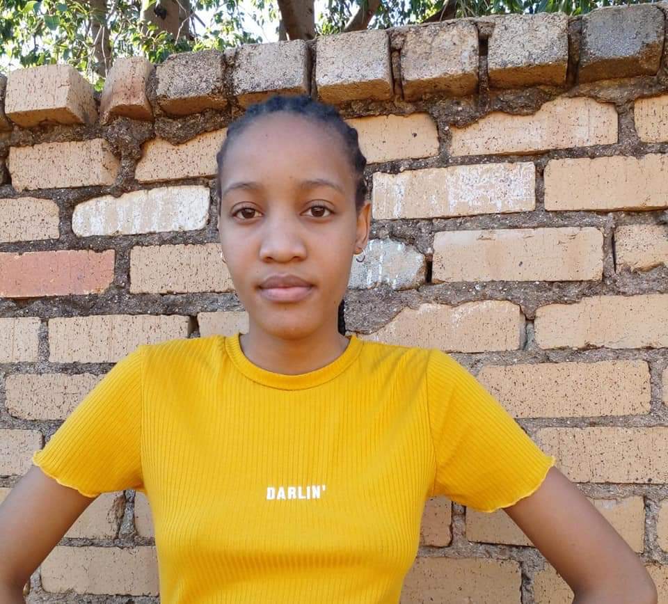 QMahikeng's tweet photo. Meet Oratile!

An 18 year old taking on the stage and ready to embrace her future.

If you would like to see her make the top 20, Like - Share - Comment https://t.co/dzHg88hzrI