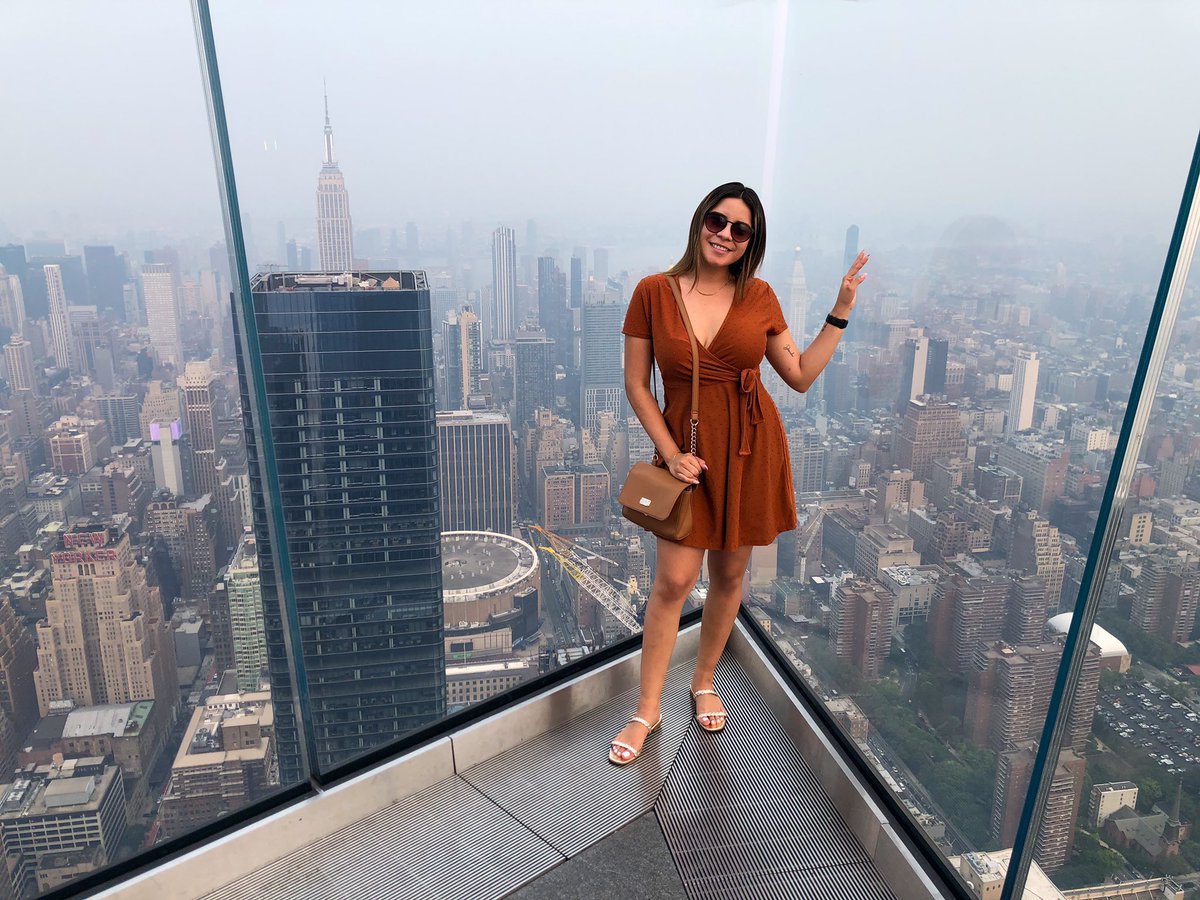 RStephany's tweet photo. Desde aquí mis problemas se ven pequeños 🗽✨
#edgeny #edge #86floor https://t.co/5s5S4e02MH