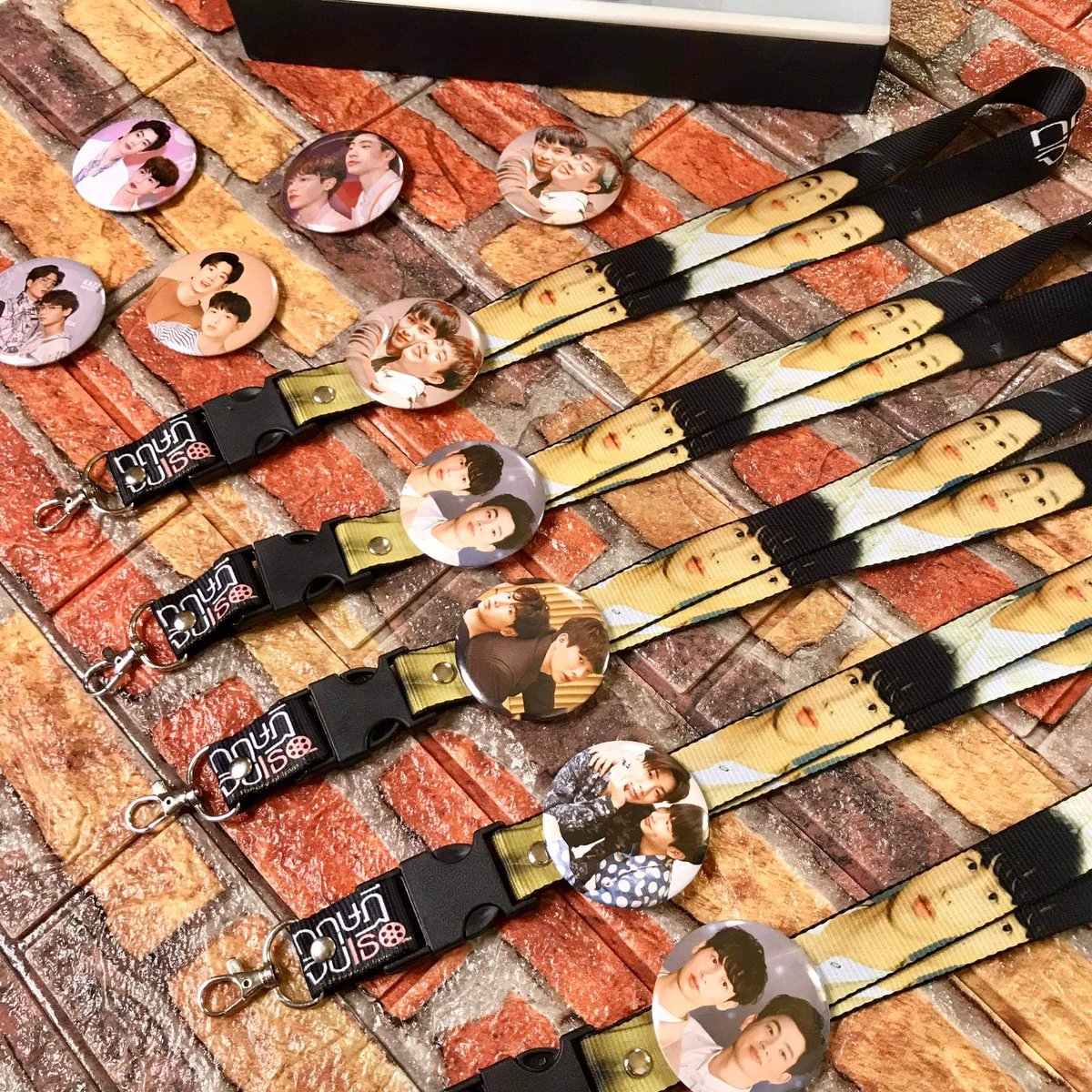 JarMerchandise's tweet photo. ✨NEW MERCH!!!✨
OffGun ID lace + button pin
for only P99

Limites stocks only.
GRAB YOURS NOW!!
https://t.co/XEATBrQRZ7

#offgun #smallbusiness #jarmerchandise #blmerch #blseries #boyslove https://t.co/fs8cGDGtDF