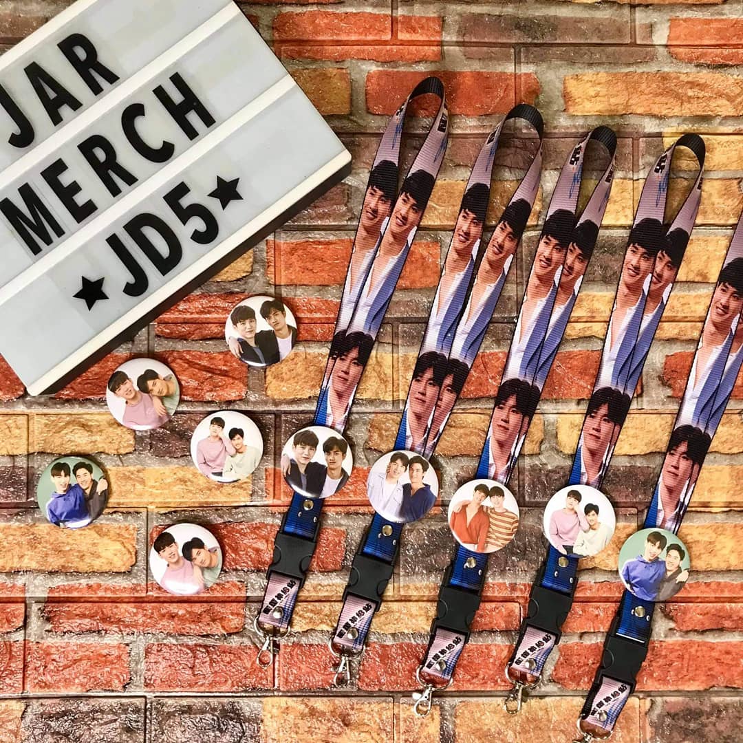 JarMerchandise's tweet photo. ✨NEW MERCH!!!✨
TayNew ID lace + button pin
for only P99

Limites stocks only.
GRAB YOURS NOW!!
https://t.co/XEATBrQRZ7

#taynew #smallbusiness #jarmerchandise #blmerch #blseries #boyslove https://t.co/sRmt5MmjGi