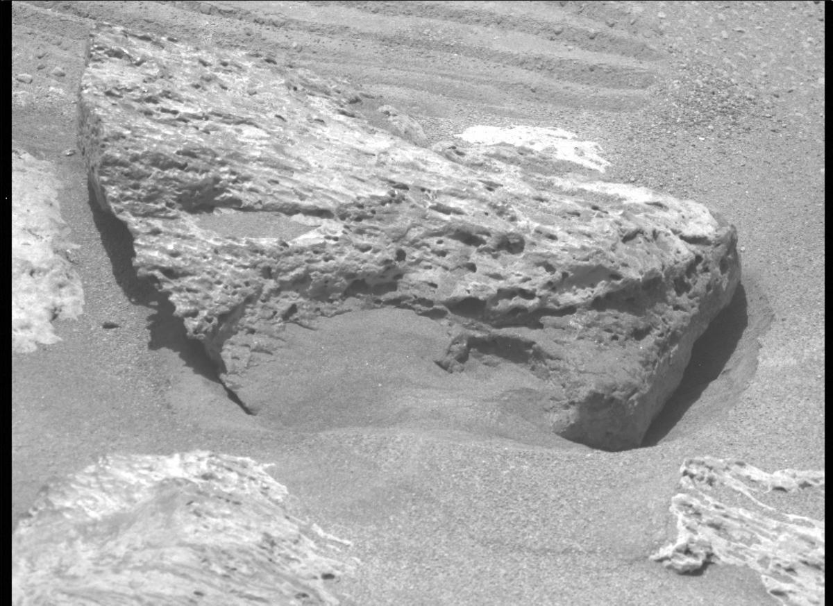 MarsMissionImgs's tweet photo. #PerseveranceRover image taken on #Sol130 at 11:22:43.445 AM with #MastcamZ #Mars #NASA #Space https://t.co/jqqq1mdckO
