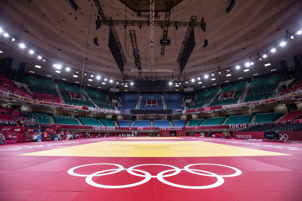 The Nippon Budokan is looking ready! 

Swipe to see inside 🤩

2️⃣ days to go!! 

#Tokyo2020 #JudoTokyo2020 #Judo #MoreThanSport #StrongerTogether #Olympics <a href="/Olympics/">The Olympic Games</a> ©<a href="/emanuele_df/">Emanuele</a>