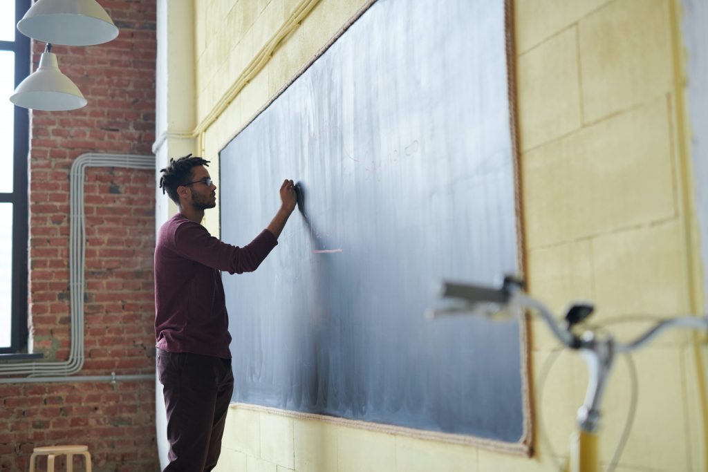 LISEO (@liseo_fei) on Twitter photo Canada : Pénurie d’enseignants de français langue seconde : comment y répondre ? Focus sur un projet de recherche de l’Association canadienne des professeurs de langues secondes (ACPLS)
<a href="/LExpressToronto/">l-express.ca</a> <a href="/CASLT_ACPLS/">CASLT ACPLS</a>
👉bit.ly/3zktD4f Canada : Pénurie d’enseignants de français langue seconde : comment y répondre ? Focus sur un projet de recherche de l’Association canadienne des professeurs de langues secondes (ACPLS)
<a href="/LExpressToronto/">l-express.ca</a> <a href="/CASLT_ACPLS/">CASLT ACPLS</a>
👉bit.ly/3zktD4f