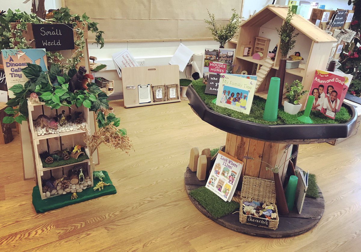 Mrs Hutchinson tweet media