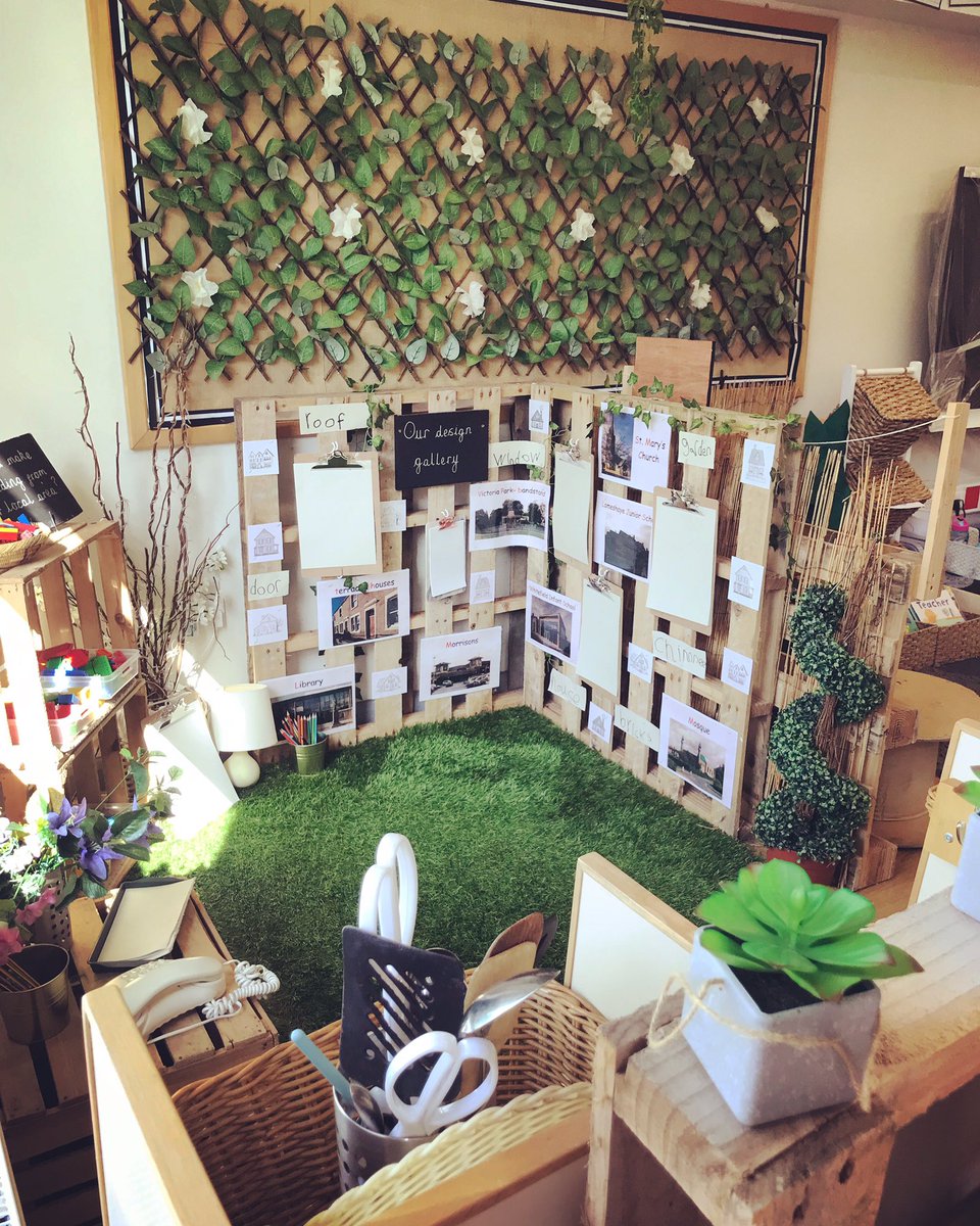 Mrs Hutchinson tweet media