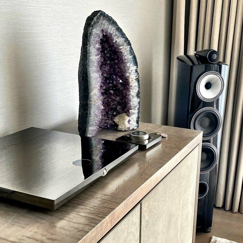 AudioVenue's tweet photo. Devialet Expert 220 running Bowers & Wilkins 804D3. #devialet #devialetexpert #devialet220 #devialetamplifier #networkplayer #mediaplayer #streamer #bandw #bowerswilkins #bowersdiamonds #modernhifi #hifisystem #hifiaudio #sounds #compactaudio #audiovenu… https://t.co/6E1vYlJD1I https://t.co/bvQ6p9hTXV