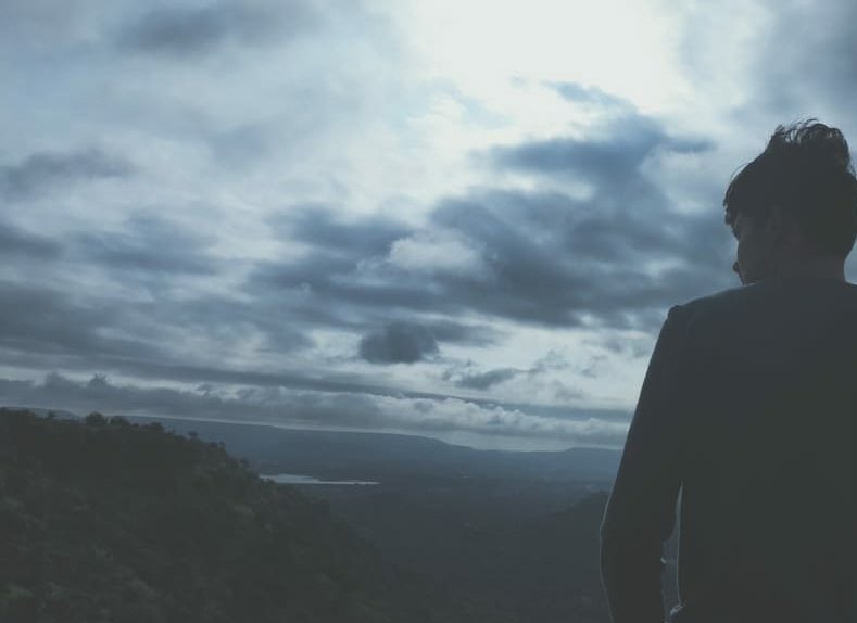 MuleySumedh's tweet photo. The best view comes after the hardest climbs #thursdayvibes 
#MotivationalQuotes https://t.co/DI1ETn7po4