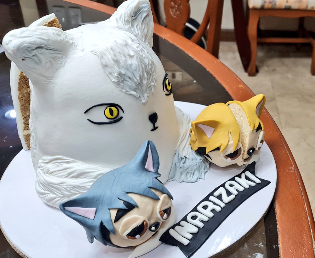 sylphid187's tweet photo. I took a few photos of when they were cut. I'm sorry Atsumu for cutting you in half π₯Ί
#Haikyuu #γγ€γγ₯γΌ #hqtwt #HQ #CAKES #customcake #inarizaki #kitashinsuke #miyatwins #miyaatsumu #miyaosamu #cakedit #稲θ·ε΄ι«ζ ‘ https://t.co/66yoXv8JDG