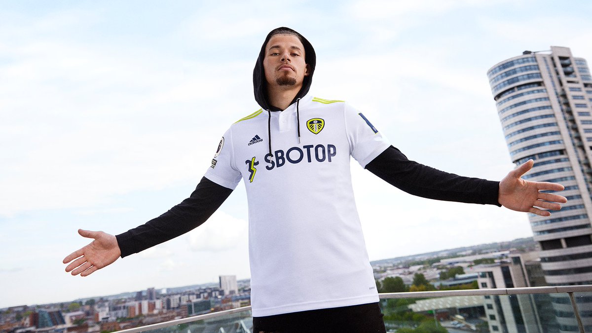 LUFC's tweet photo. 👊 The Pride of Yorkshire! https://t.co/9KcVznY9mA