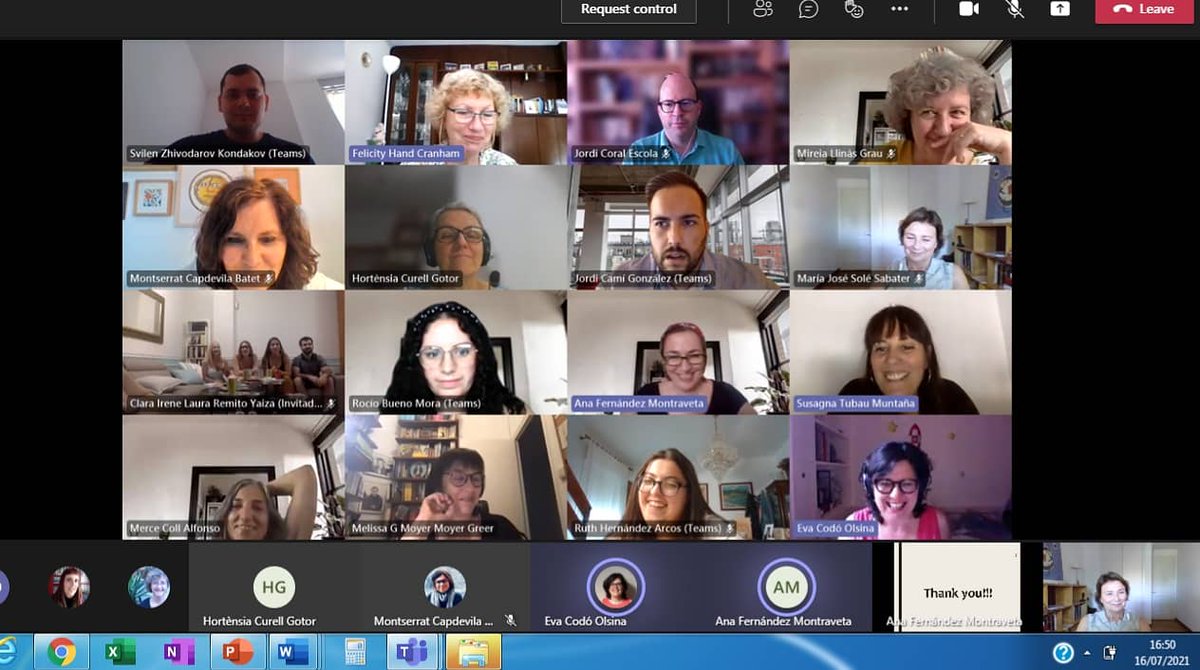 End of Studies Event 2021! 👏👏👏👩‍🎓👨‍🎓 Well done everyone! <a href="/filoanglesauab/">@FiloAnglesaUAB</a> @LletresUAB