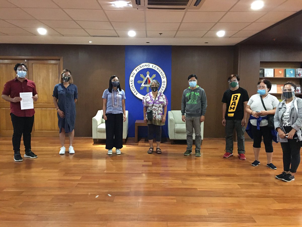mocking_4jay's tweet photo. TAGUMPAY!

Kasama ang @ayudanetworkph, @StudentAidNow, at @KaritonNetwork, nagkaroon tayo ng diyalogo kasama si QC Mayor Joy Belmonte upang humingi ng suporta sa panawagan nating #10KStudentAid at #10KAyuda.

Ipaglaban ang karapatan para sa eduk-ayuda at ligtas na balik-eskwela! https://t.co/3l2W3NQ7Rs