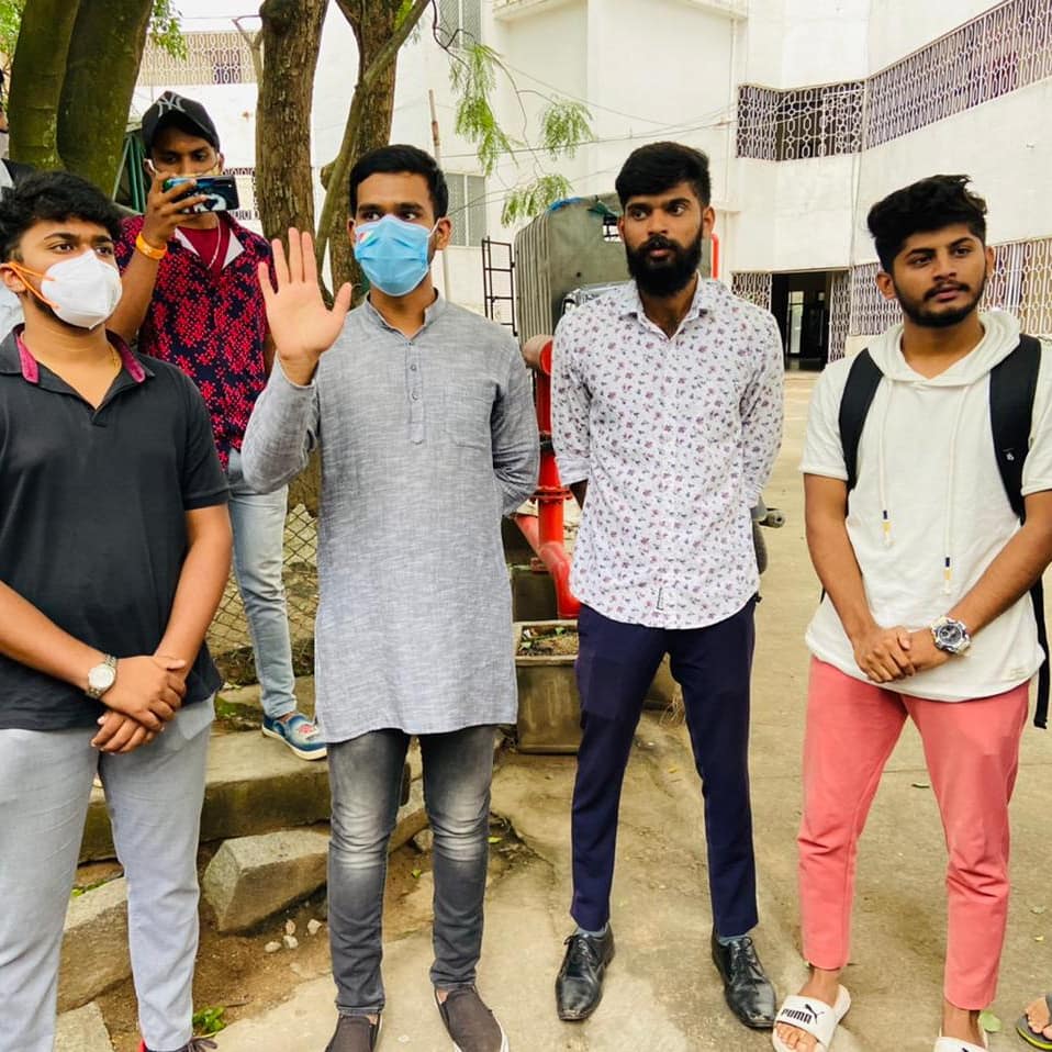 anvith_kateel's tweet photo. Myself along with @MANISH_G_RAJ &amp; @rahul_naidu_ met the director of Department of technical Education to give a strong Representation regarding the promotion of odd Sem for Diploma students.

Also Had a brief Discussion along with students Regarding the Issue’s. https://t.co/jRa0ctHFta