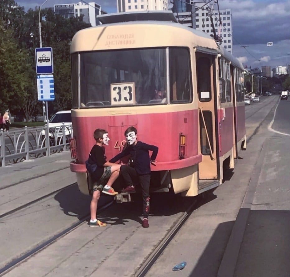 E64iezLWEAAFzT8?format=jpg&name=medium