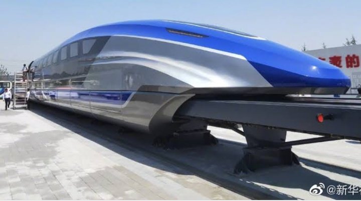 çin magnet trenler 2000 km yi 3,5 saate gidecek.
