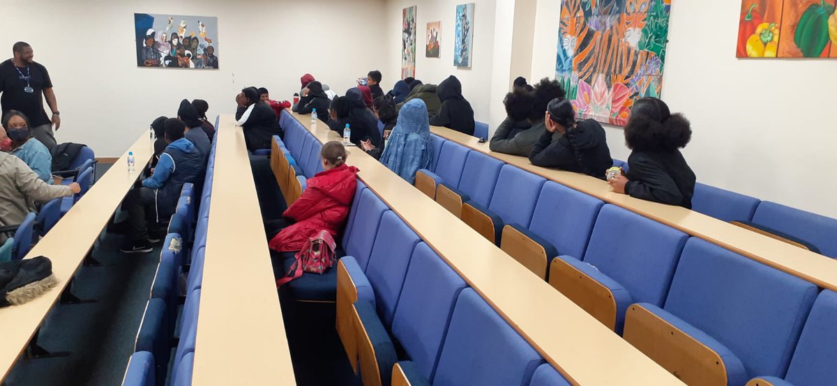 SportingElite1's tweet photo. Inspired by these talented young people @Hamstead_Hall.
Partnership working at its best @Manjit @Glen @Steve @H_Ullah_Prevent @waqarahmed1 @MichaelWynter13 #EngagingWorkshops #SportsCompetition #Wellbeing #MakingAdifference https://t.co/N8WEEr0szv