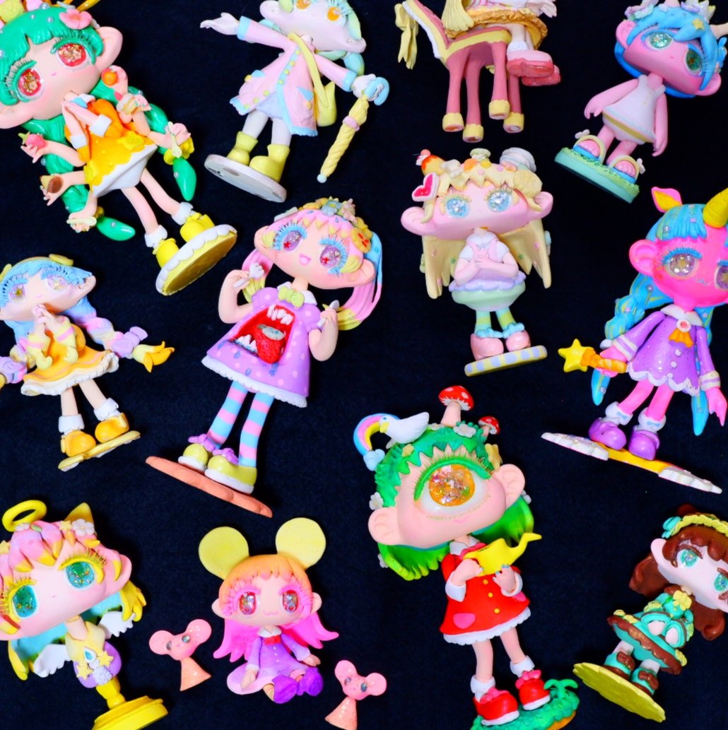 同じ人が作っています イラストとブローチとぬいぐるみとイラストどーる作っていま 森屋たいとのイラスト