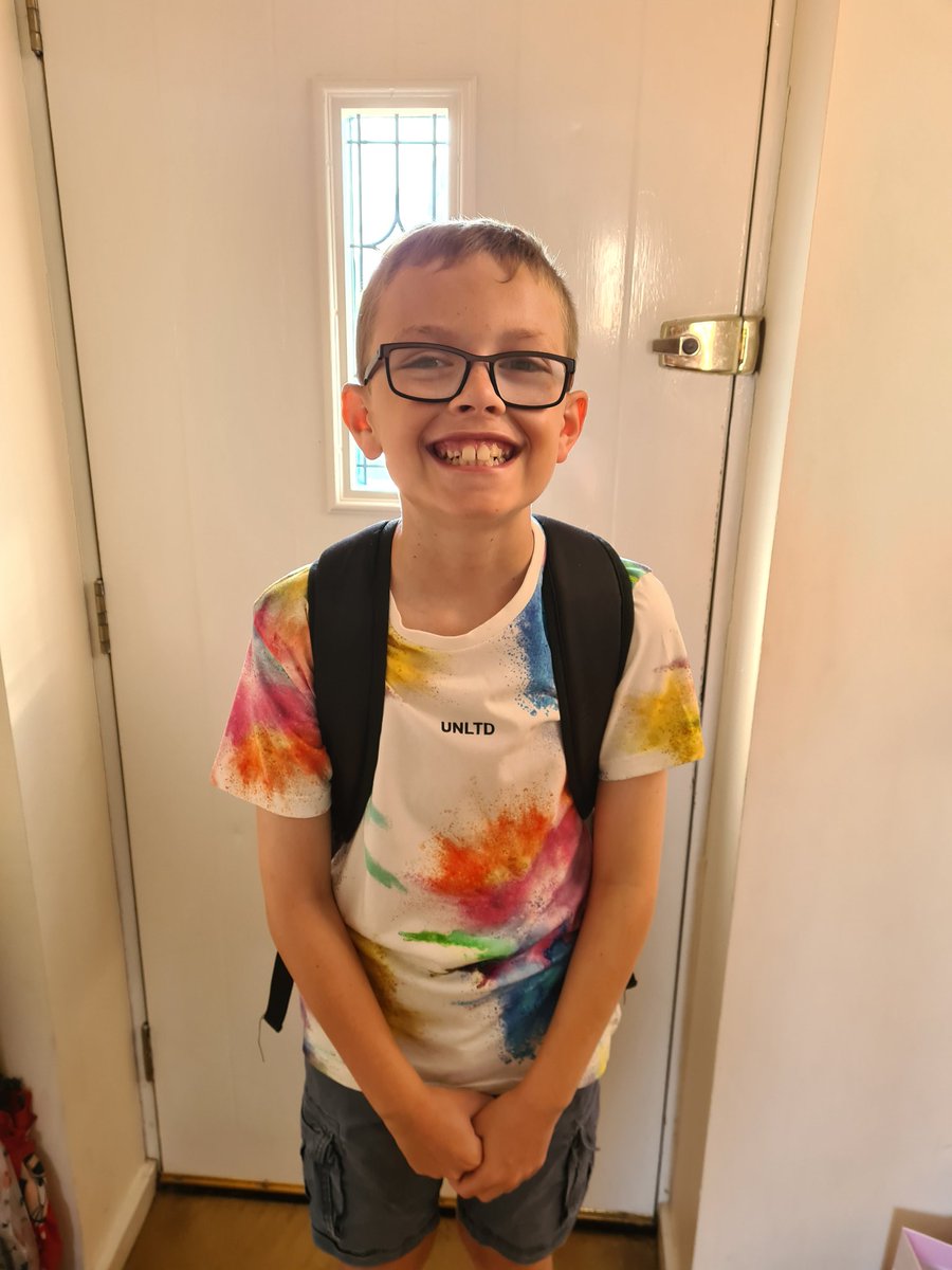 MrsRodgers16's tweet photo. First day and last day at school @LongMeadowSch @MissCockroftLMS
Thank you to everyone who helped him on his way ❤ https://t.co/ODozZUqxG1