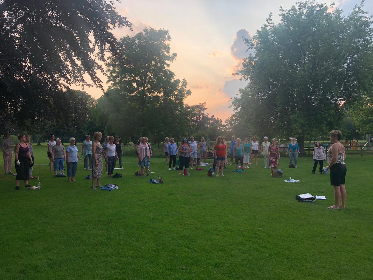 The gang’s all here!  Our first full chorus rehearsal since March 2020. Lorraine Turner a very excited Director starting work on a new contest uptune. 
#barbershop #acappella #surrey #surreylife  #wearesweetadelines #sweetadelines