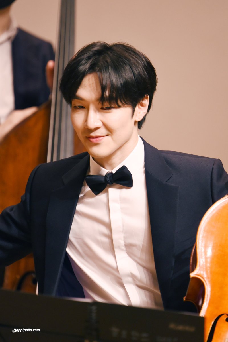 210717 광주 첼로탄츠
-
🤵‍♂🎻
#홍진호 #교수깅 #호피폴라 #hongjinho