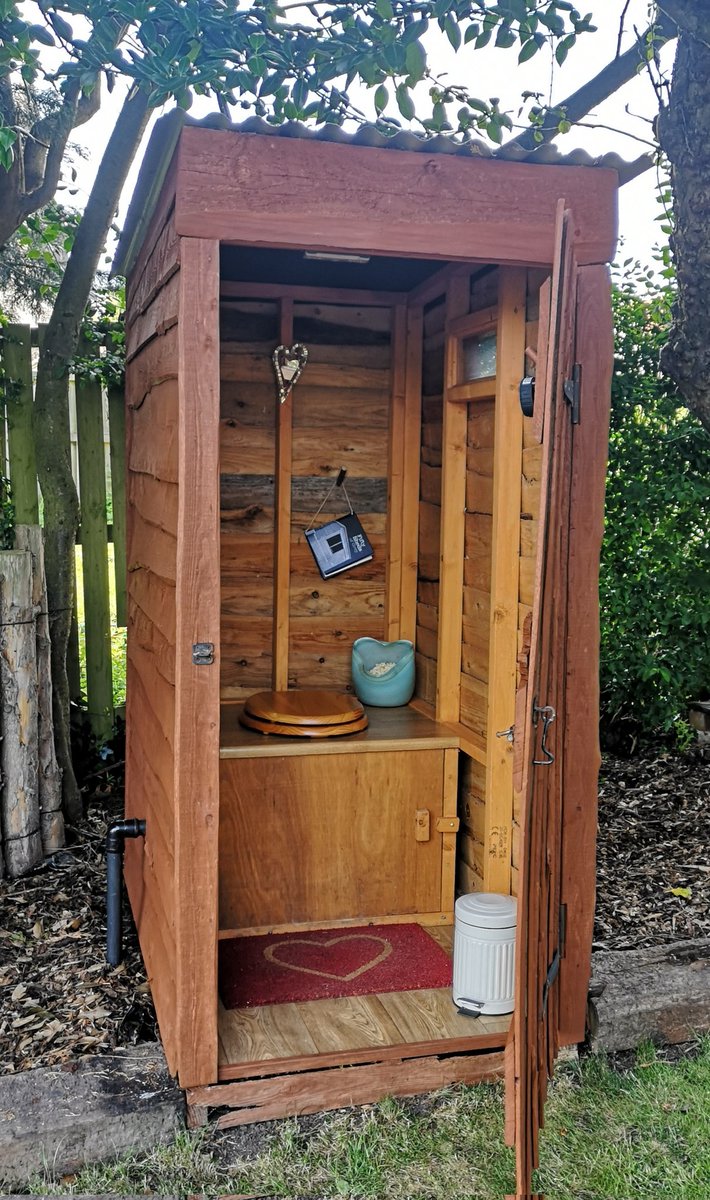 Quiet contemplation... And the sanctuary of the Glasshouse... Perfect combination for escaping the crazy world we live in

#fusedglassworkshops #metime #mindfulness #knaresborough #northyorkshire #creativity #glassart #fusedglass #glasshouseknaresborough
#glasshousesanctuary
