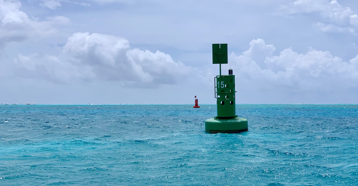 SabikOy's tweet photo. In a self-contained marine lantern an enclosure houses the solar panels, batteries and LEDs, like in these M800 series lanterns in Colombia. But how does it work? Read here: https://t.co/448bzEKPQ1 #solar #marinesafety #buoy #waterway #aton #weshowtheway https://t.co/2FiL37YIdR