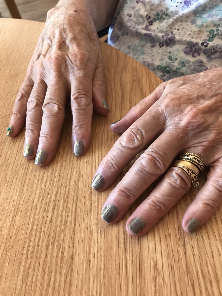 Victorianurseg's tweet photo. We had a lovely pamper afternoon with some nail painting for the residents at Victoria Chatsworth Nursing Home #pamperafternoon #ChatsworthNursingHome #hove https://t.co/mRRSzAO4ub
