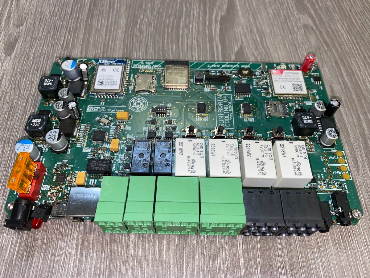 Nouvelle plateforme #IoT chez #beenetic! DualCore #ESP32 sur #RTOS, riche en #communication (#2G, #NB-IoT, #BLE, #WIFI, #ZigBee), riche en #connectivité (#Ethernet, relais 250V, #Modbus, #RS485, #ADC, #OneWire, #GPIO,..). Pour usage industriel principalement.