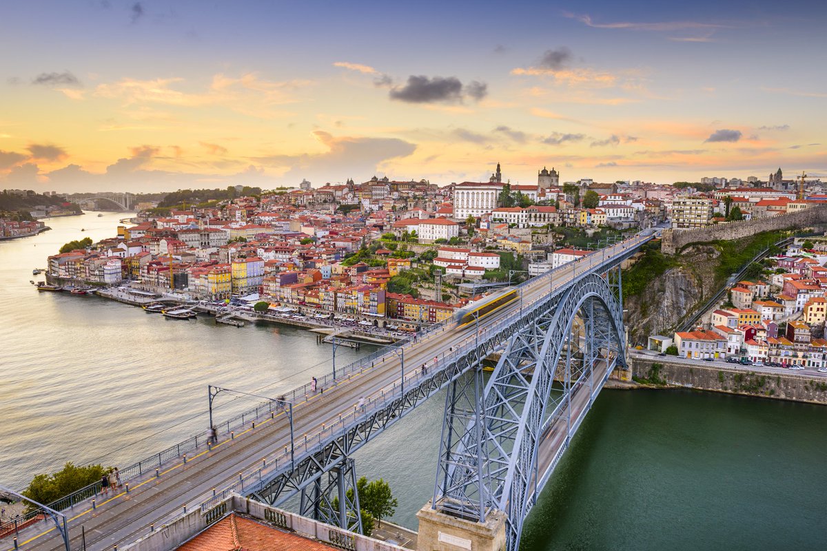 UNWTO's tweet photo. For residents and visitors, the #PortoDeclaration urges tourism stakeholders to take action beyond words 🚀

Let us all advance urban tourism for sustainable growth - creating opportunities, preserving our heritage and the environment 🌴

📰https://t.co/17TyhCaTkV https://t.co/2FguQJEDFL
