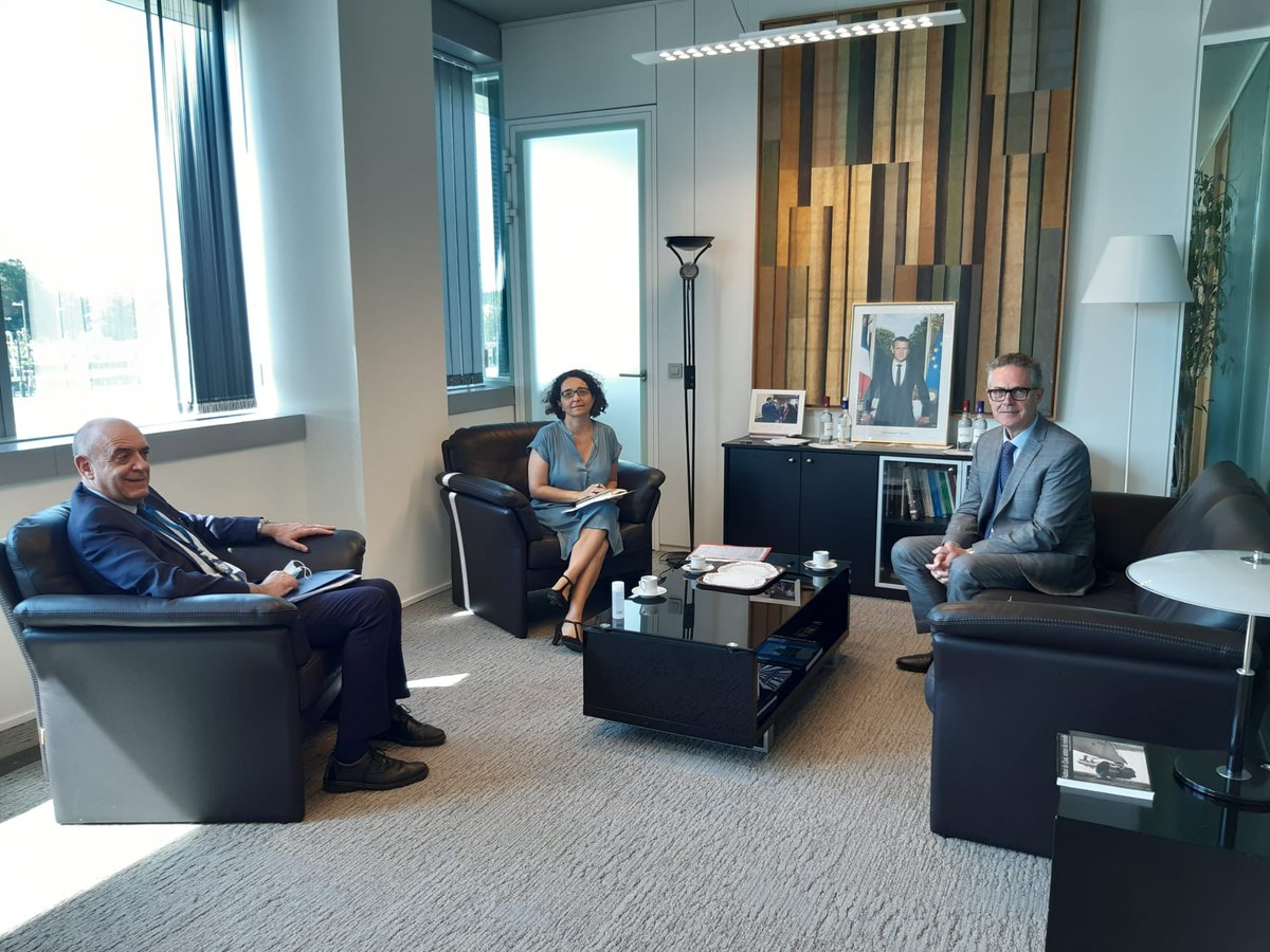 FranceOTAN's tweet photo. Bienvenue à Ludwig Decamps, nouveau directeur général de l'agence des communications et de l'information de l'Otan @NCIAgency. Pleine réussite dans sa mission et soutien de la 🇨🇵 au renforcement de la sécurité des réseaux de communication de l'Alliance ! https://t.co/dTdpR03t47