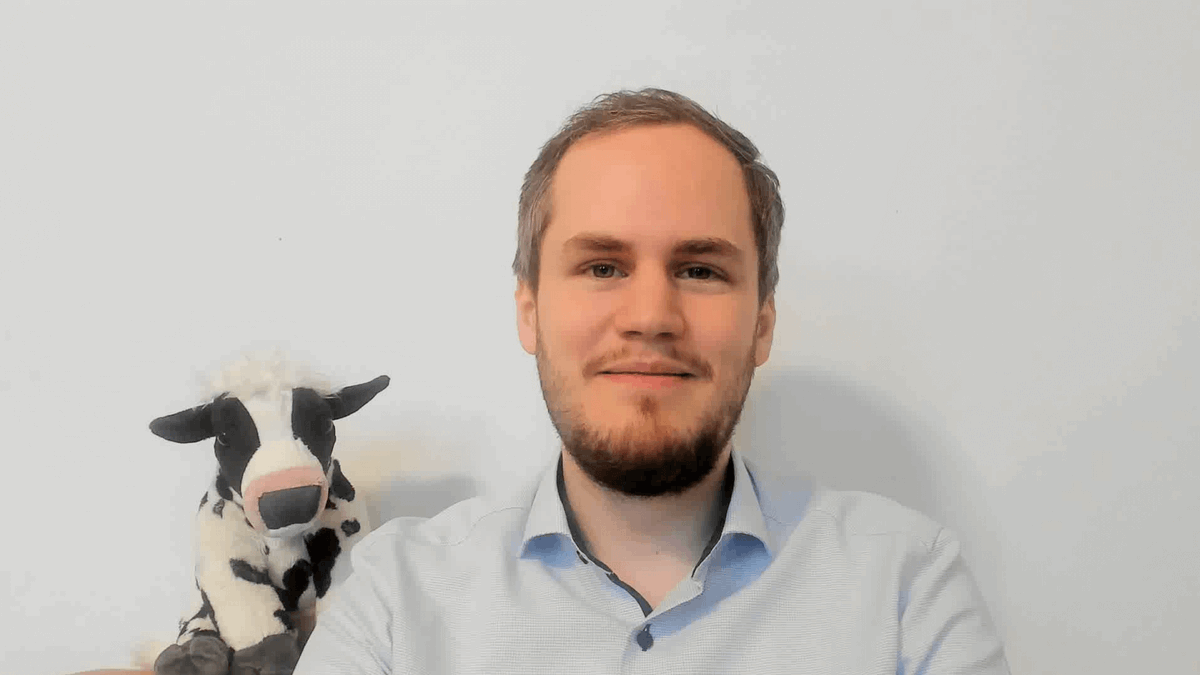TUWienCG's tweet photo. EuroVis 2021: Daniel Cornel was awarded the EuroVis Best Ph.D. Dissertation Award  https://t.co/d2jp26lvaR https://t.co/enOAw10nkg