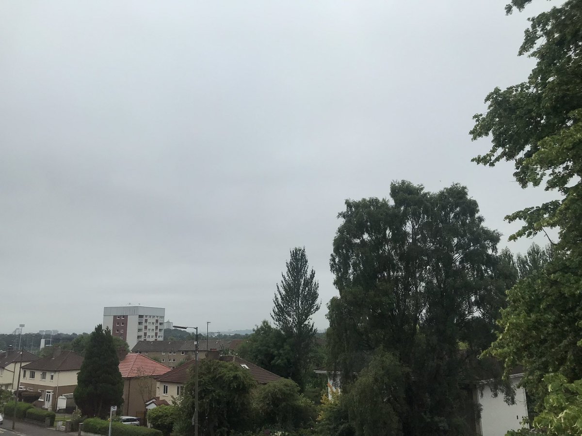 AllisonAitken4's tweet photo. @WindyWilson88 #glasgow #fullcloudcover #dry #lightbreeze https://t.co/MCbeVhFL6Q