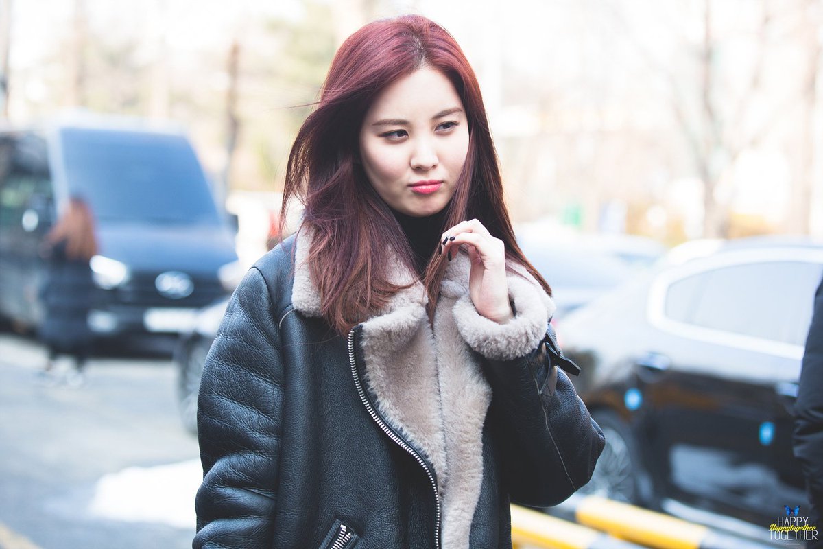 seohyunhourly tweet picture